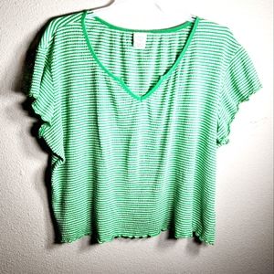 Cute green and white women's Summer shirt size 18w/20w.  Soft & cool.